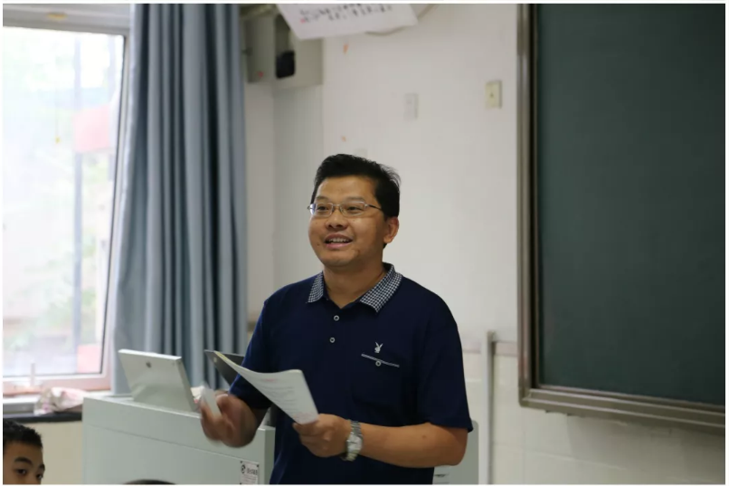 王学光.png